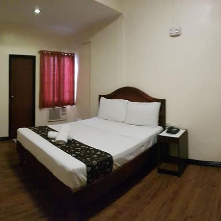 סן פדרו מקאטי Grand Traveler Suite Inc מראה חיצוני תמונה