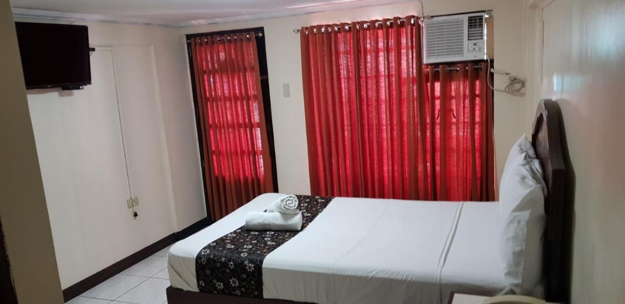סן פדרו מקאטי Grand Traveler Suite Inc מראה חיצוני תמונה